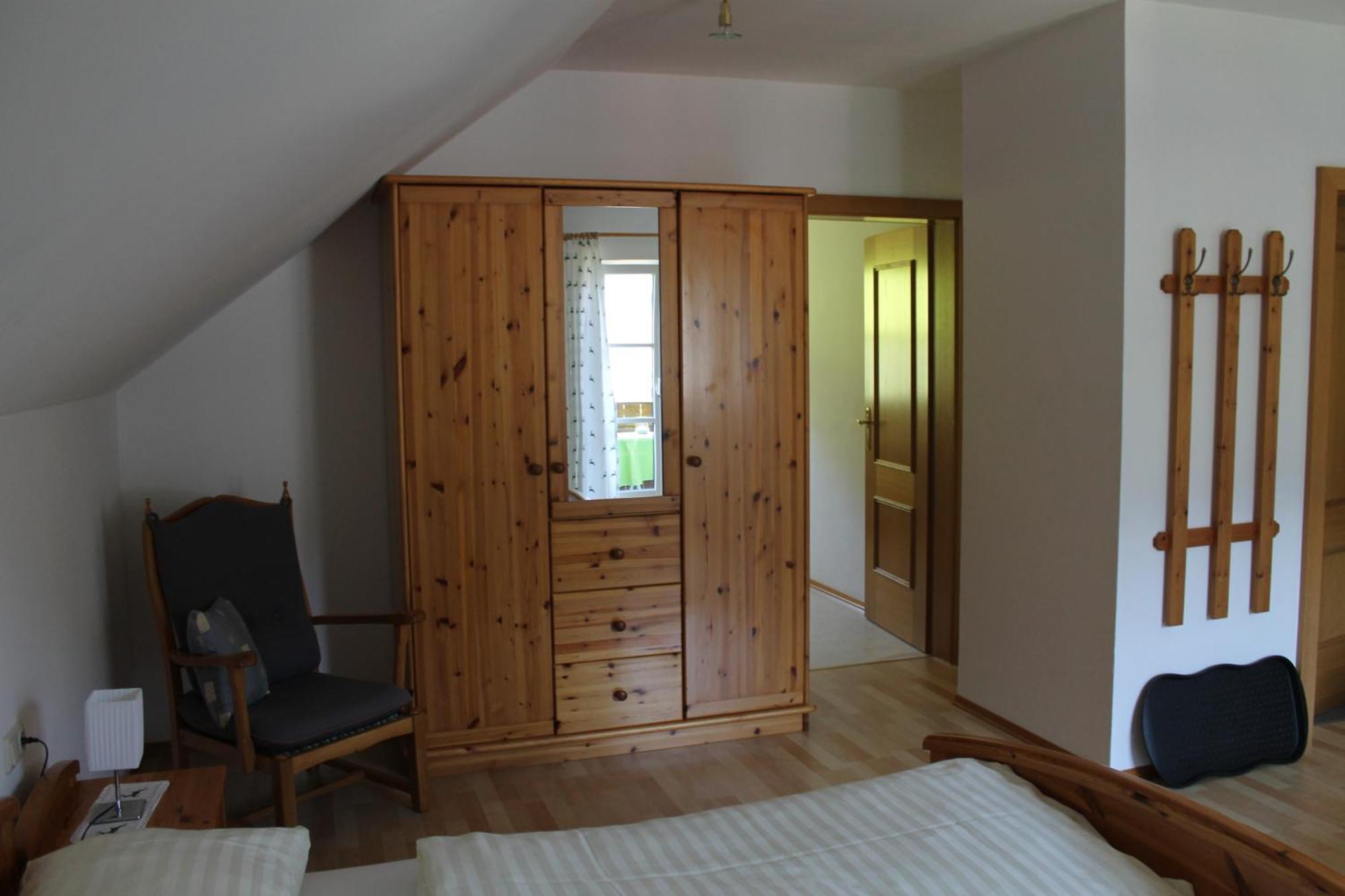 Ferienwohnung Syen Grundlsee Pokoj fotografie